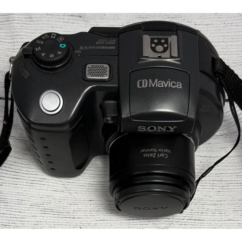 Sony CD Mavica 5MP‎ Digital Camera w/ 3x Optical Zoom MVC-CD500 Disc Error Read
